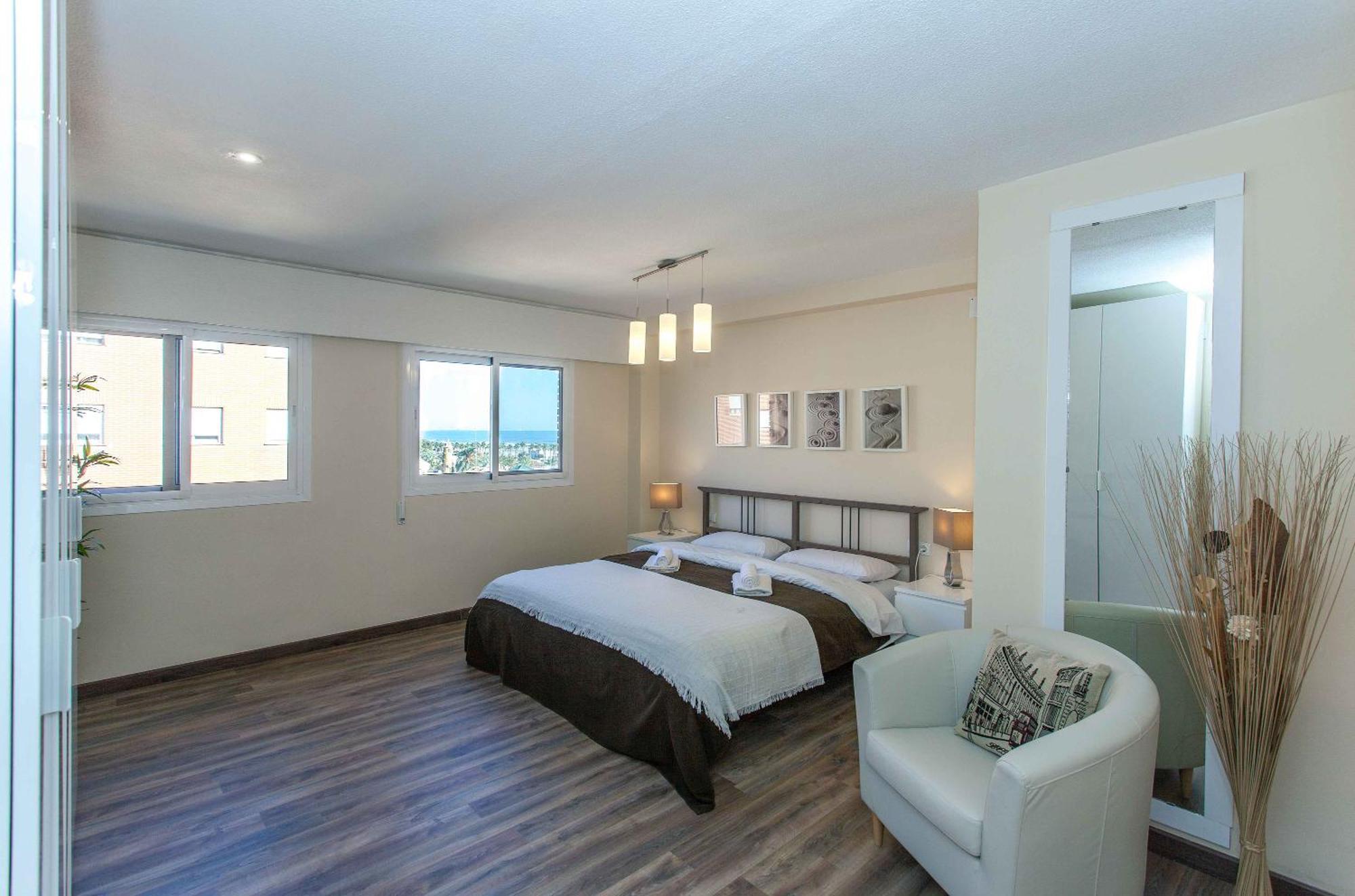 Apartment Malvarrosa Beach Cavite บาเลนเซีย ภายนอก รูปภาพ