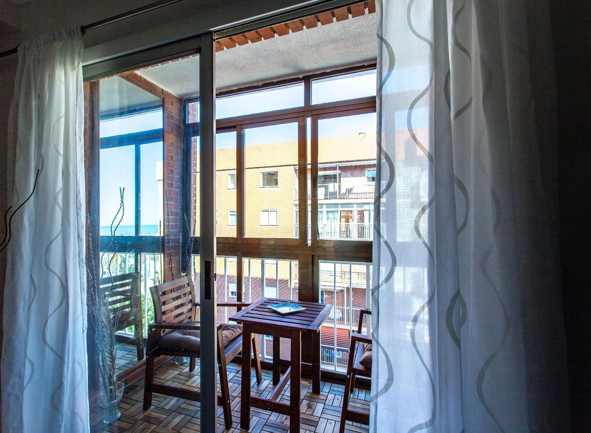 Apartment Malvarrosa Beach Cavite บาเลนเซีย ภายนอก รูปภาพ